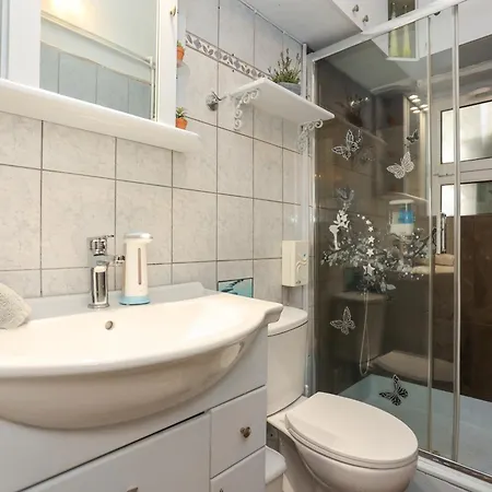 Aphrodite's Ionian *